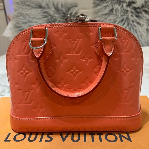 Louis Vuitton Alma BB in rare color - Picture 6 of 13